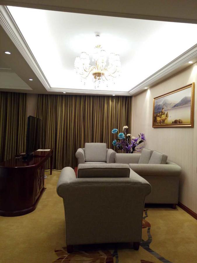 Vienna Hotel Zhongshan Guzhen Town Center Buitenkant foto
